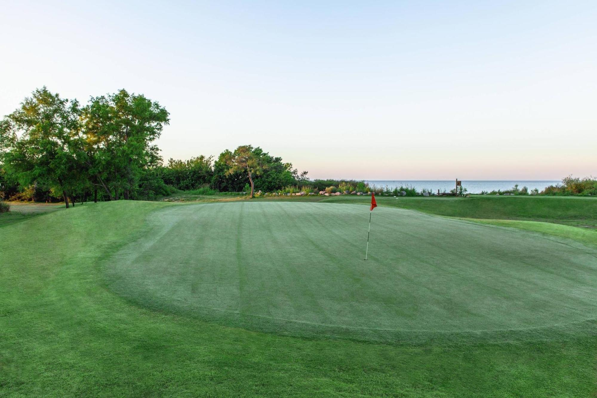 Sheraton Colonia Golf & Spa Resort Colonia del Sacramento Exterior photo The 18th green at the 2015 PGA Championship