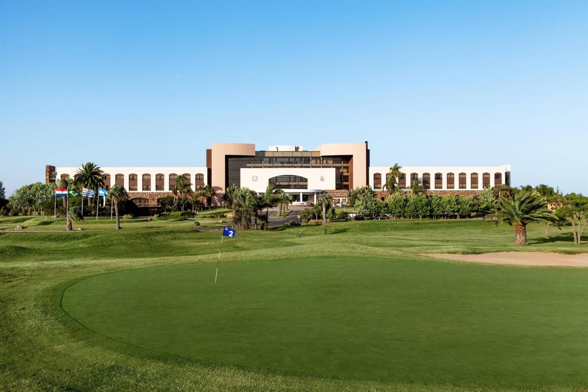 Sheraton Colonia Golf & Spa Resort Colonia del Sacramento Exterior photo University Campus